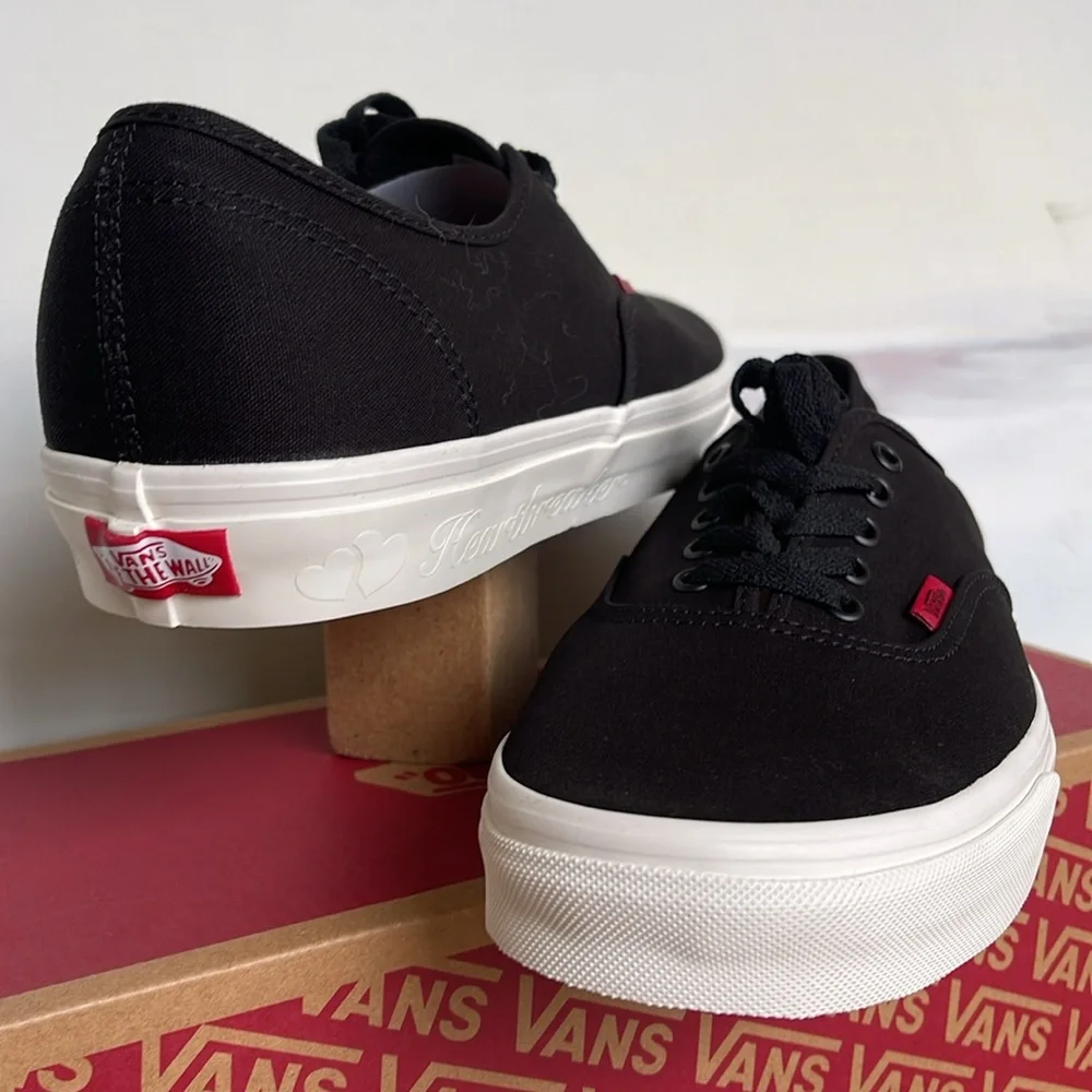 Vans WMNS Authentic
Secret Lover Black
VN000BW5BLK
Sneakers - Picture 9 of 16